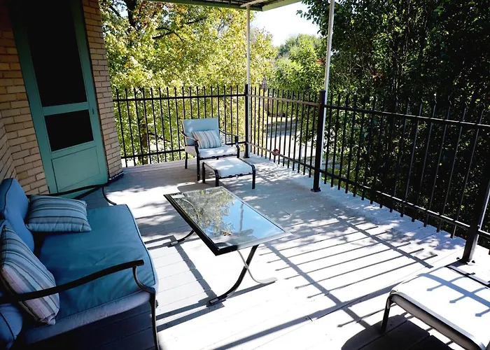 Bed & Breakfast At 835 Boutique Springfield
