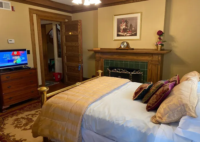 At 835 Boutique Bed & Breakfast Springfield