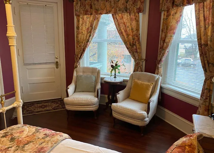 At 835 Boutique Bed & Breakfast 4*