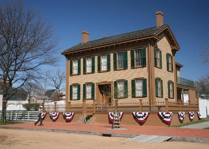 Bed & Breakfast At 835 Boutique