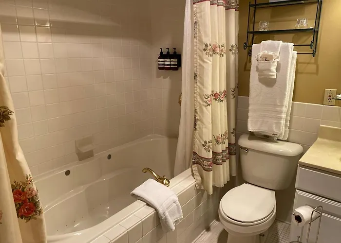 Bed & Breakfast At 835 Boutique